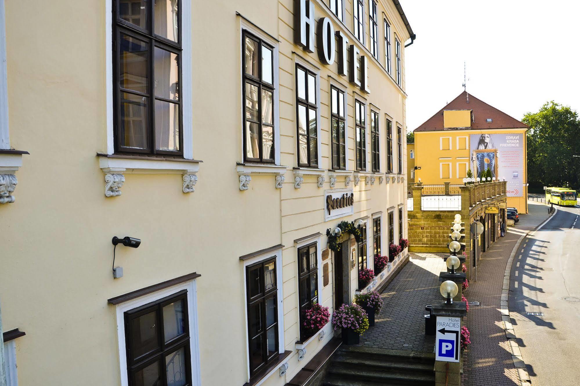 Hotel Paradies Teplice Exterior foto