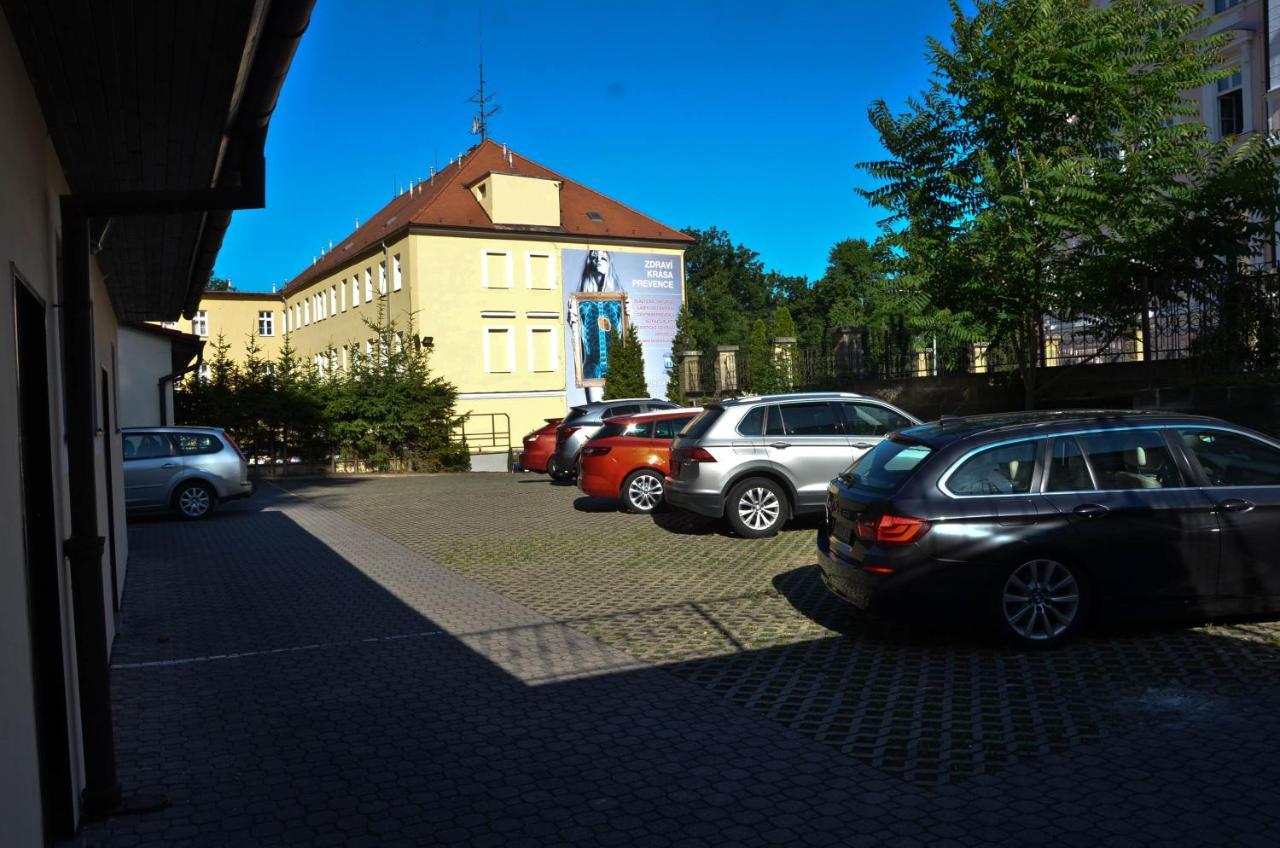 Hotel Paradies Teplice Exterior foto